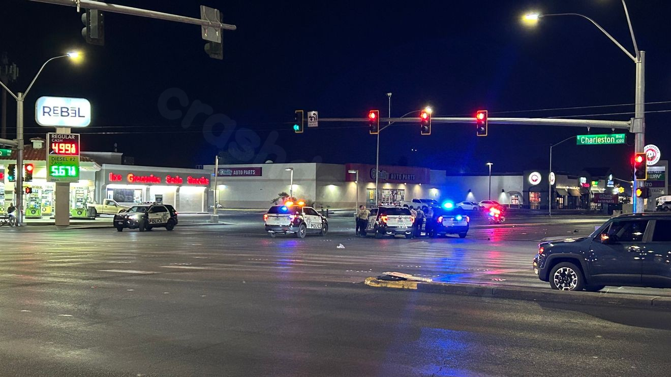 Suspected kidnapping ends in crash after police pursuit near Charleston and Lamb