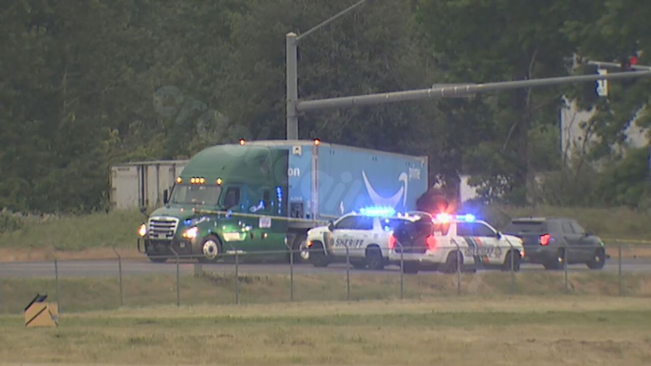 Sheriff’s office investigates fatal semitruck-car crash near Troutdale Airport
