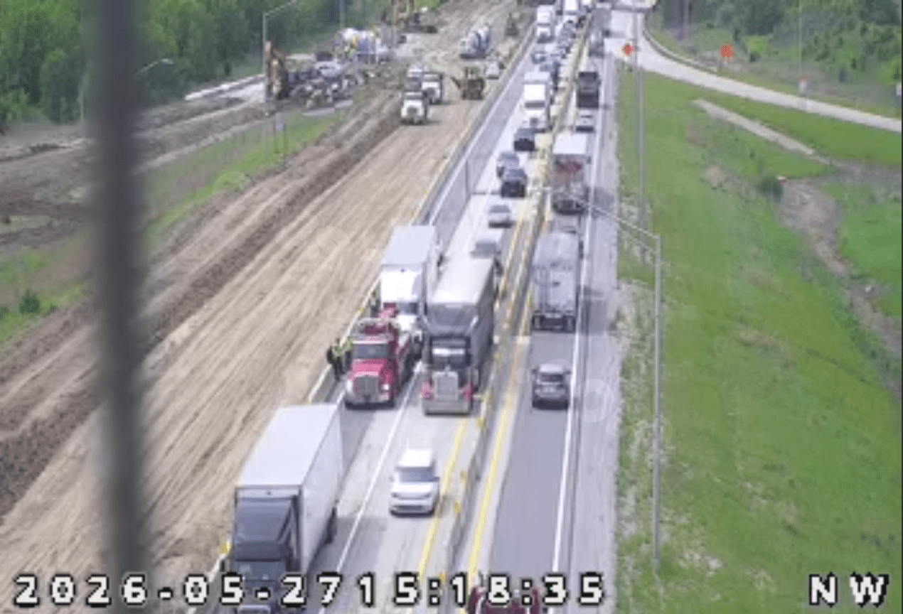 Crash on I-469 halts traffic in northeast Allen County
