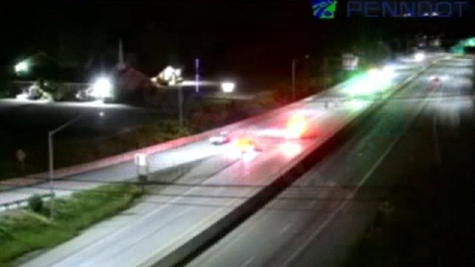 2 dead after wrong-way 4-vehicle crash on I-83, police say