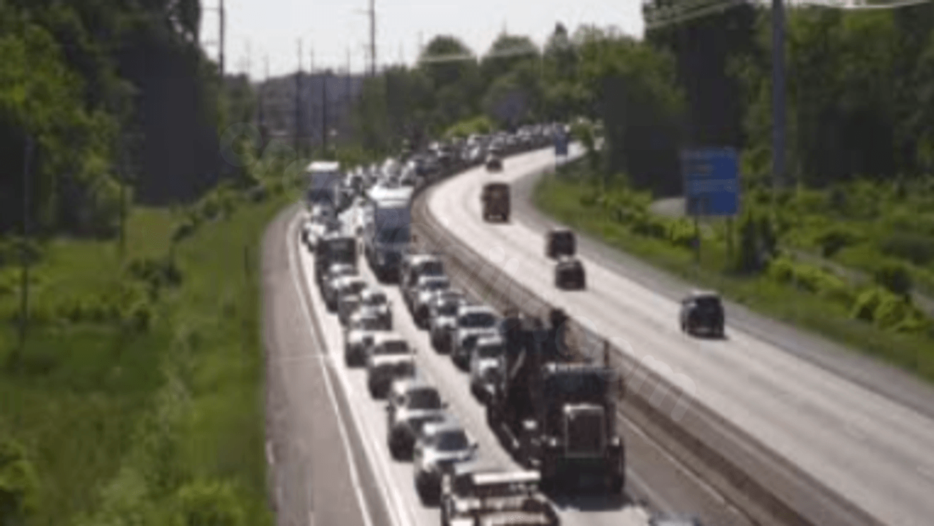 Both lanes of I-83 in York County backed up for miles after multi-car crash