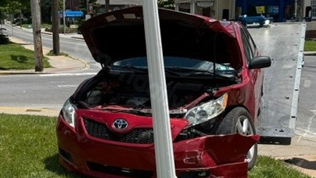 Car crashes into front yard of funeral home in Lancaster County