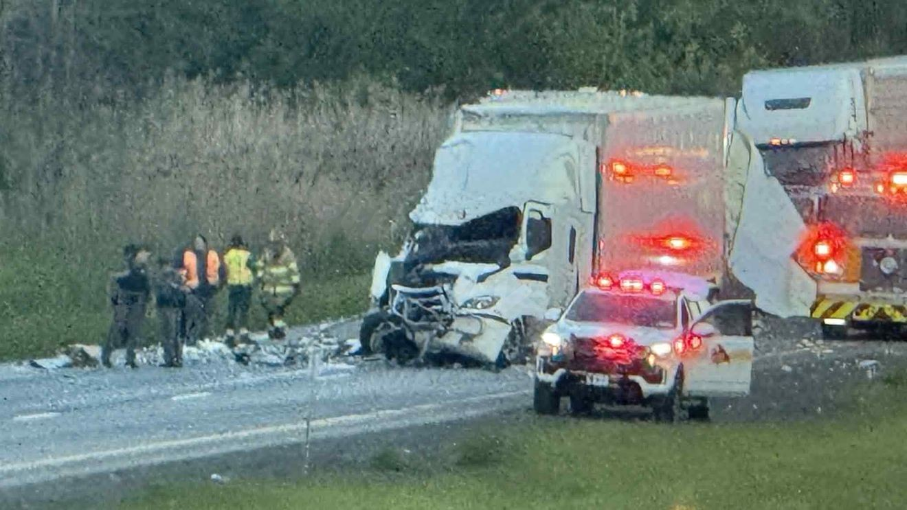 Crash involving several trucks shuts down Thruway