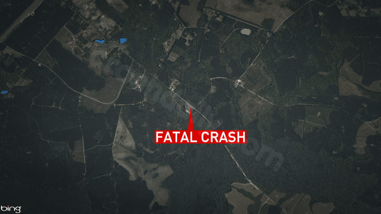 Crash while avoiding deer leaves one dead, one injured