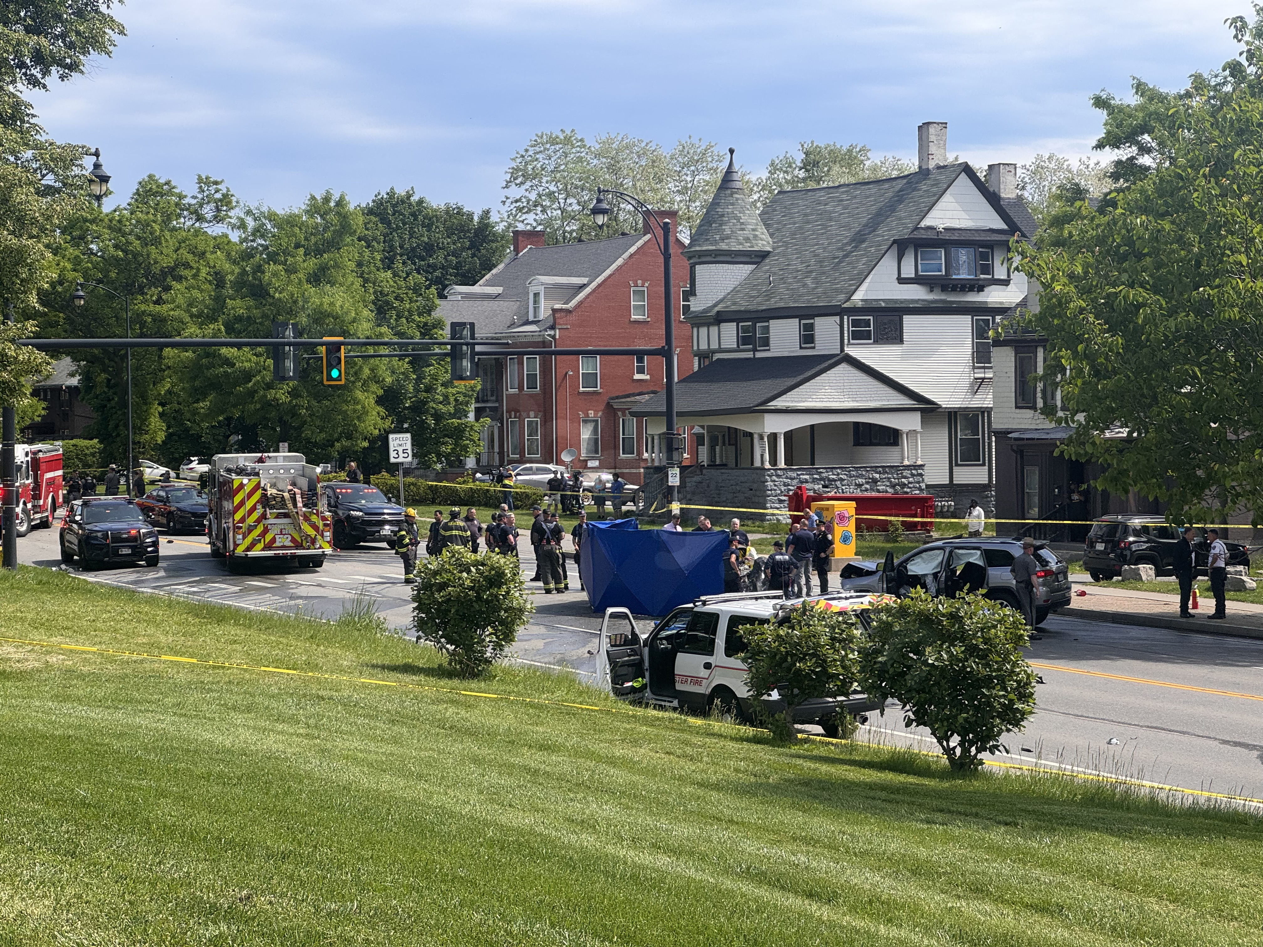 First responders surround massive crash on Lake Ave