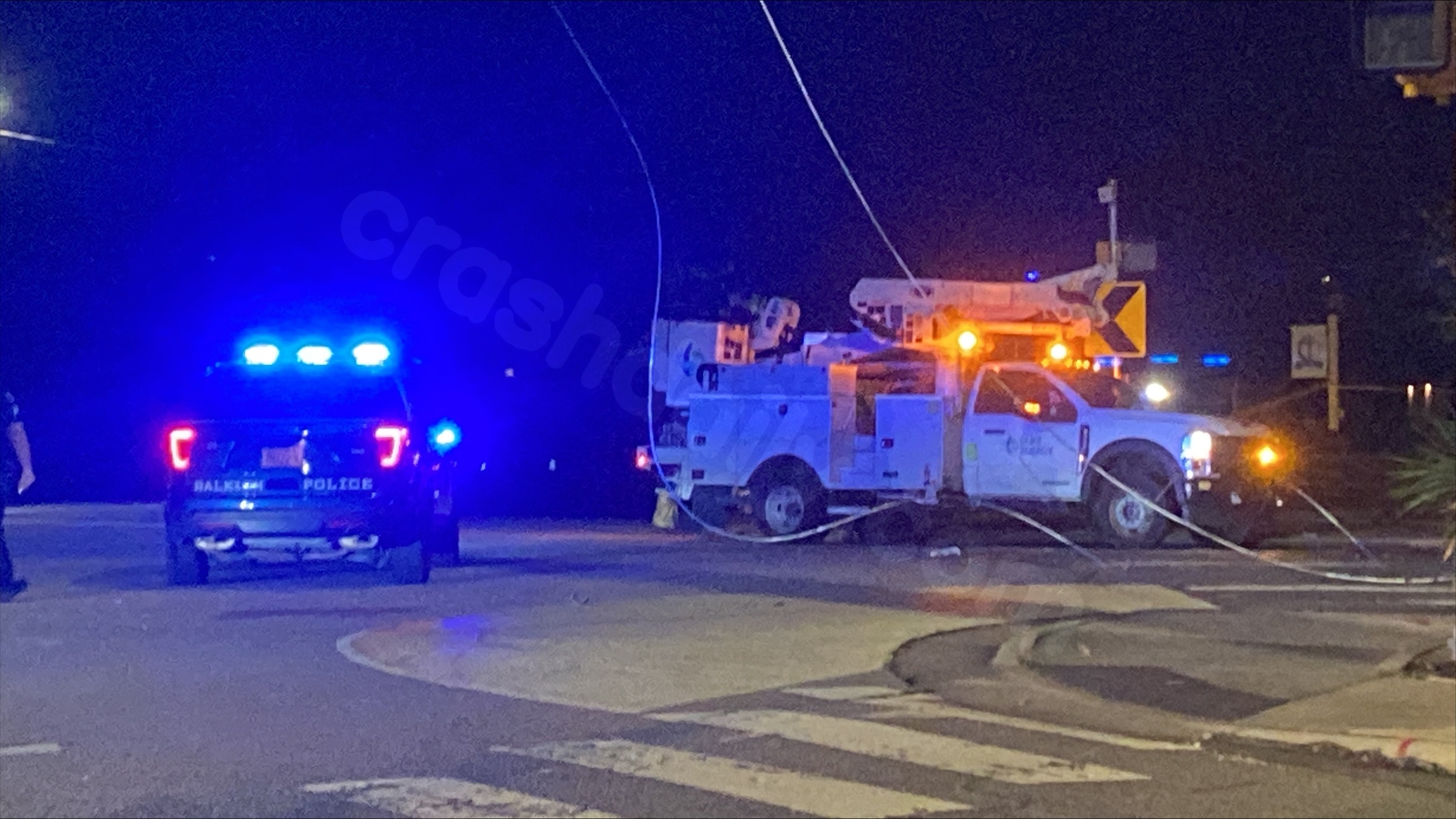 2 injured after vehicle crashes into utility pole in Raleigh, causing power outage
