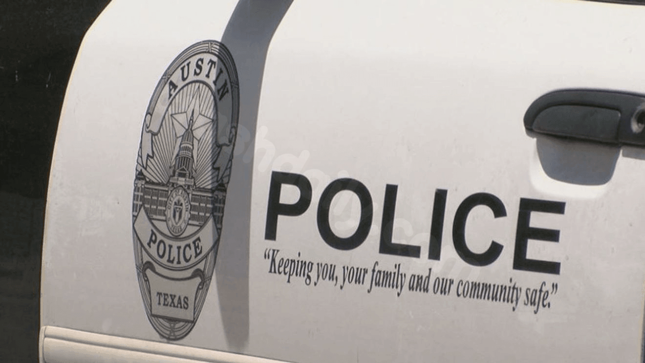 APD responds to scene of North Austin crash that resulted in delays