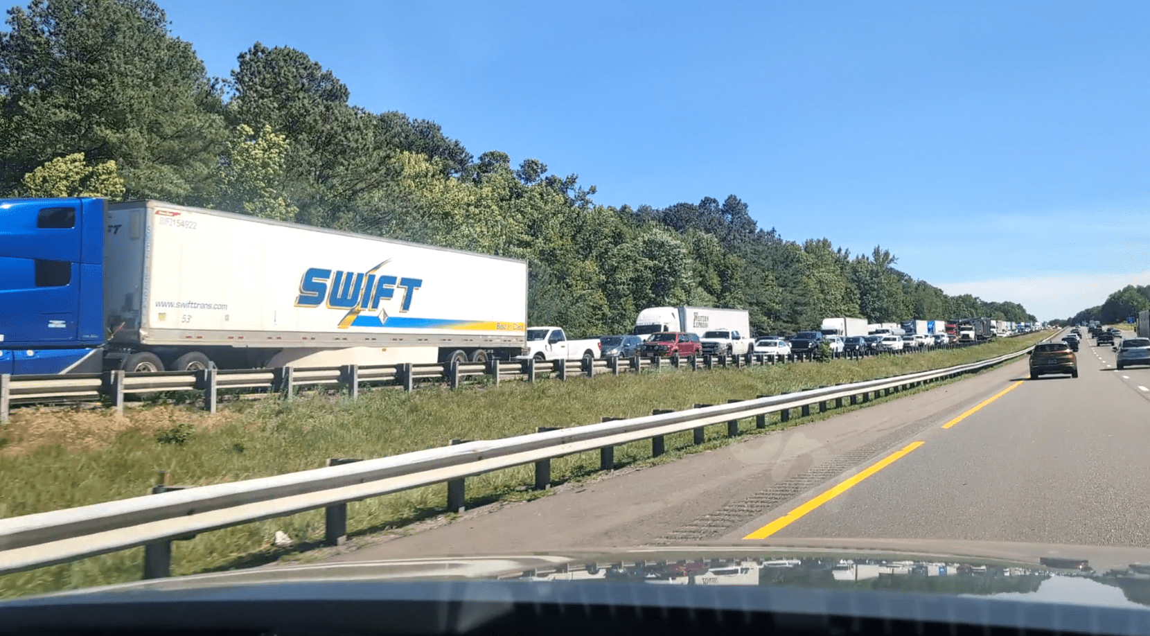 Two Fredericksburg drivers dead, another injured after three-vehicle crash on I-95 in Caroline