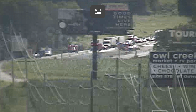 WB I-70 reopens after multi-car crash involving tractor trailers near Oak Grove