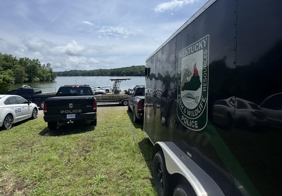18-year-old dies in Kentucky Lake cliff-jumping accident