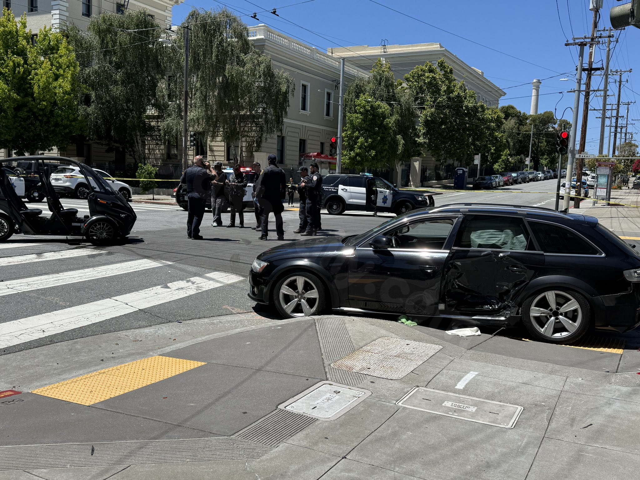 4 hospitalized in crash between station wagon and 3-wheel open-side vehicle in SF