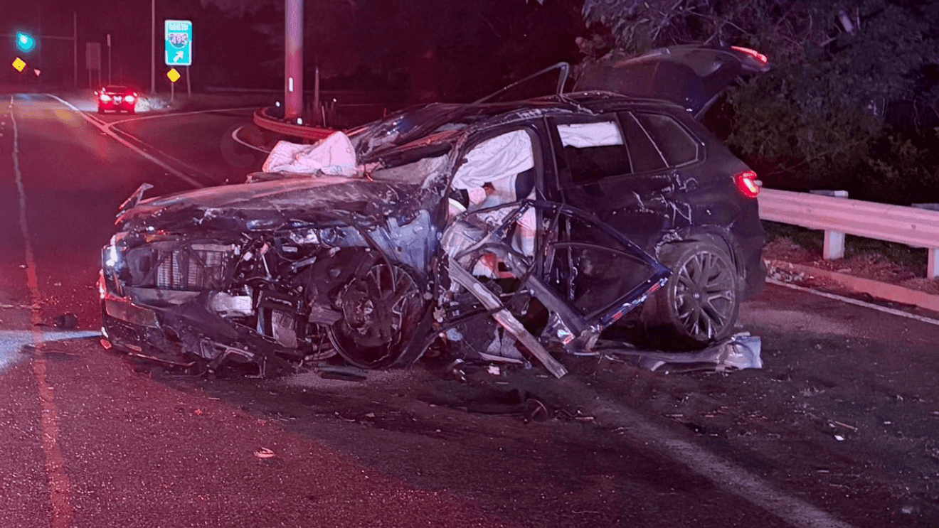 5 people, including 3 teens, hurt after car flips in crash near Beltway in Bethesda