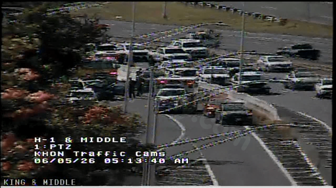 One dead, multiple injured in fatal Moanalua Freeway crash