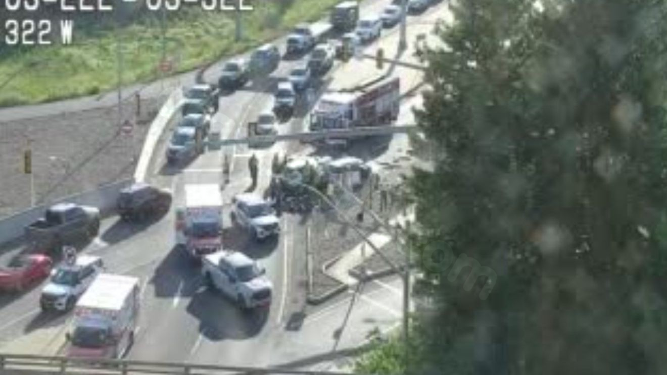 Person reportedly trapped following multi-vehicle crash in Ephrata : dispatch