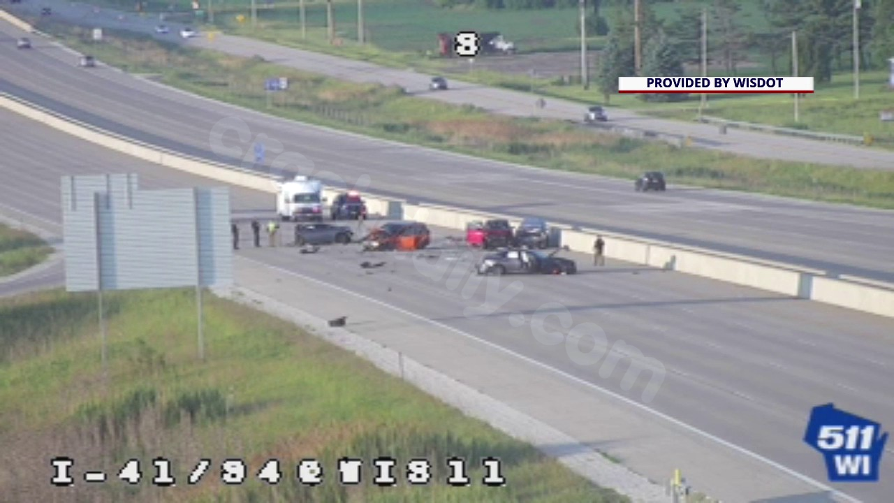 Racine County I-94 crash, multiple injured; northbound lanes closed