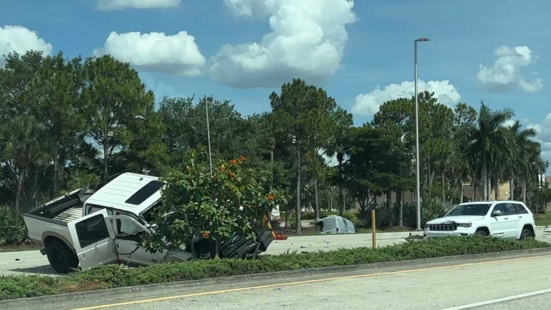 Deadly three-vehicle crash shuts down part of northbound US-41 in Estero Monday afternoon