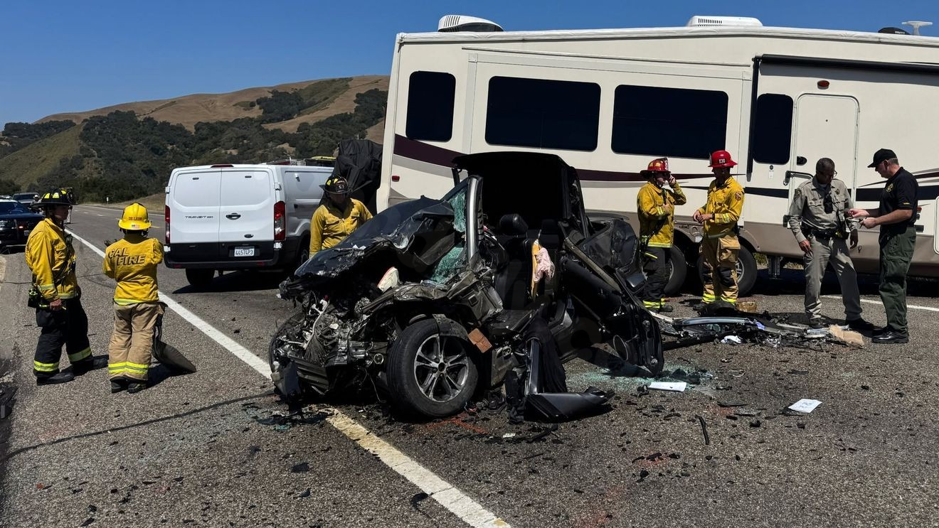 Fatal crash shuts down part of Highway 46