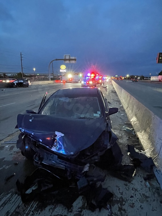 I-76 eastbound shut down after 6-vehicle crash