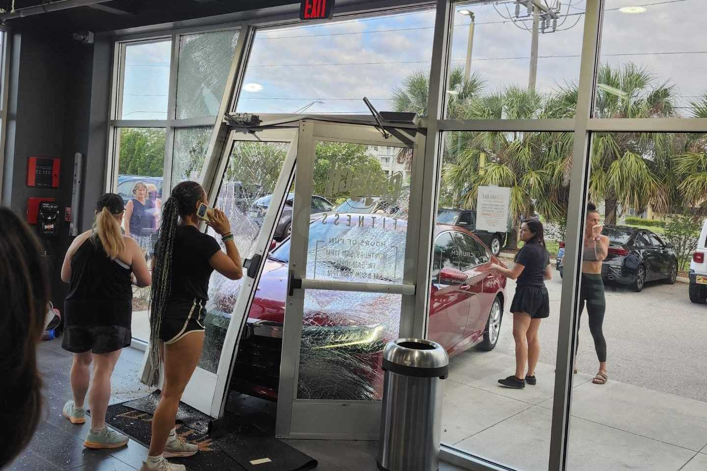 Car crashes into front doors of Cape Coral gym; no injuries reported