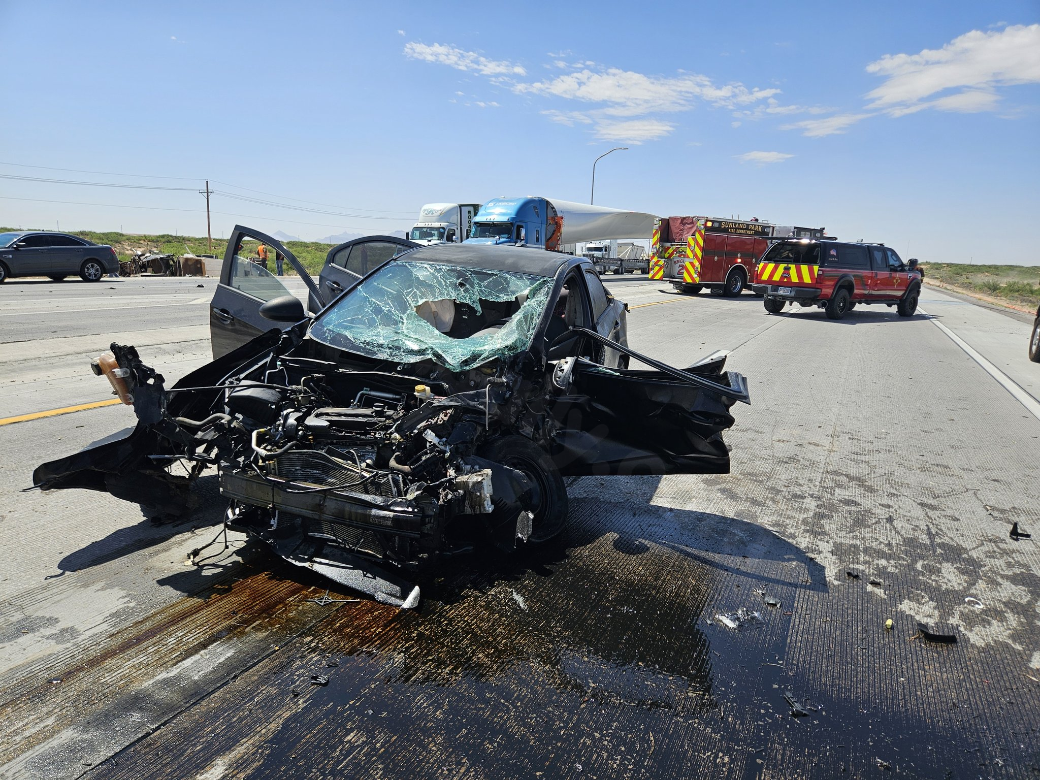 Crash closes lanes on Pete Domenici in Sunland Park