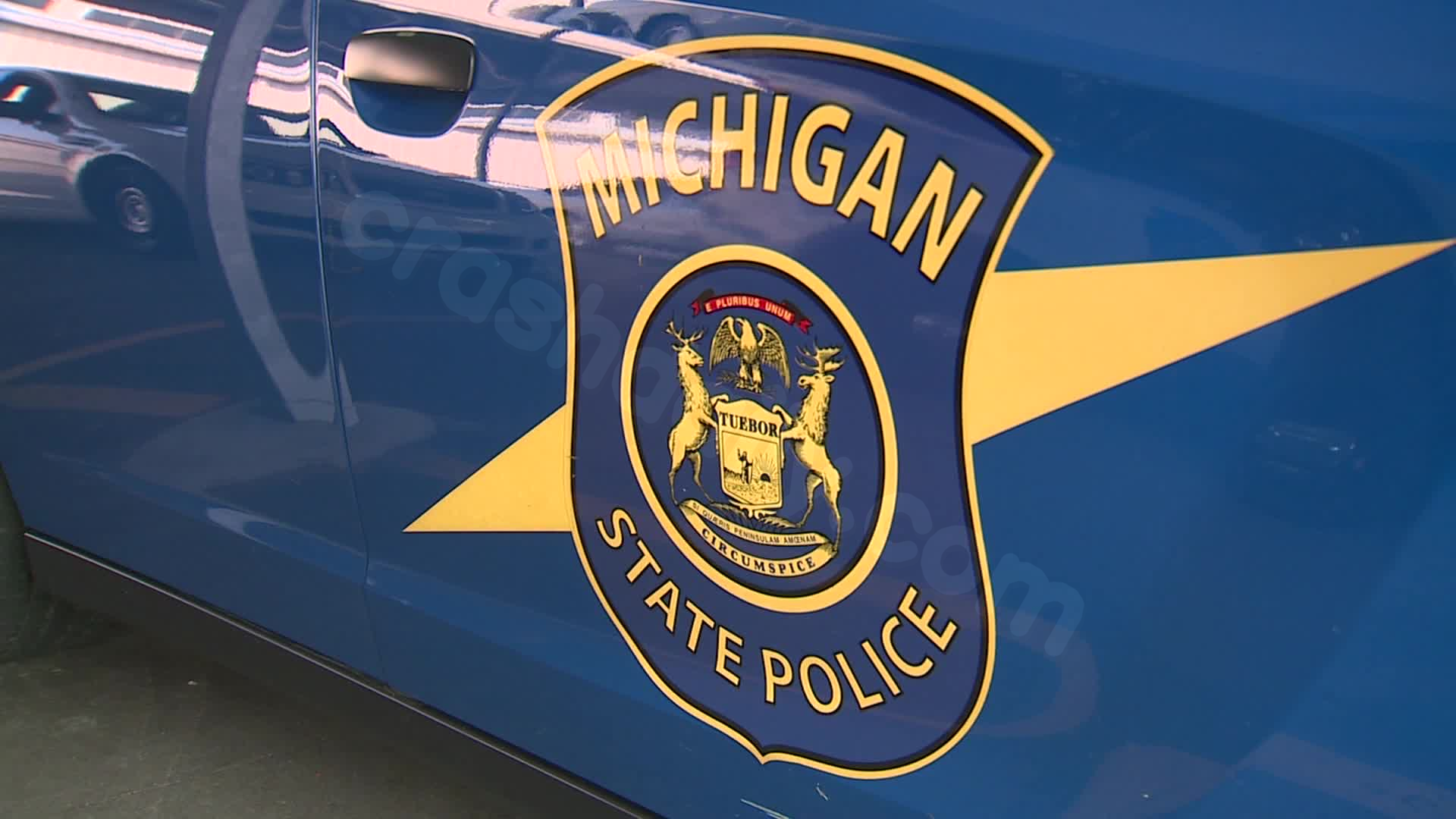 Woman killed in single-car crash near Perry: MSP