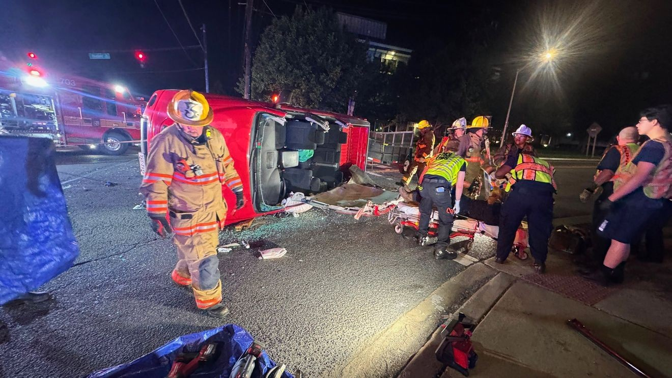 2 hospitalized after crash with entrapment in Rockville
