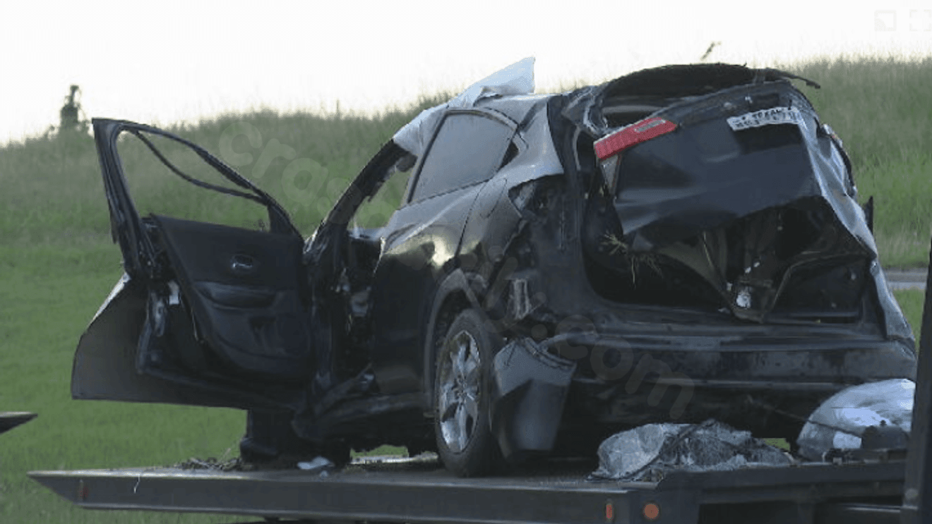 BREAKING: 24-year-old woman killed after crashing into light pole