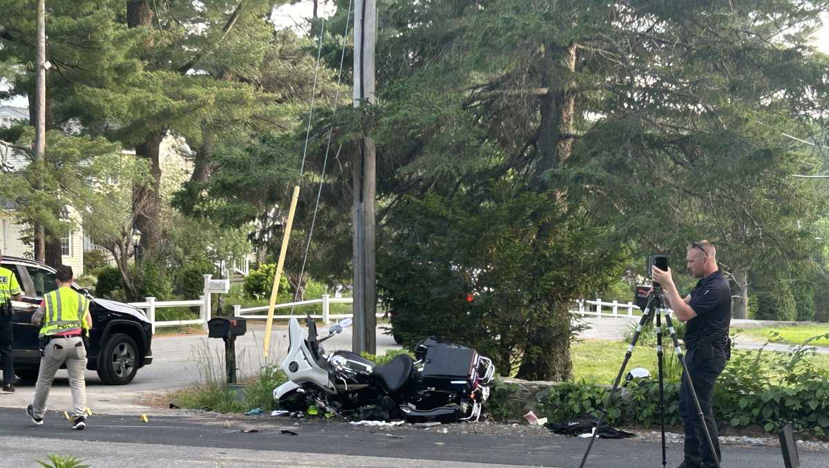 Londonderry police officer hurt after crash; Hardy Road closed