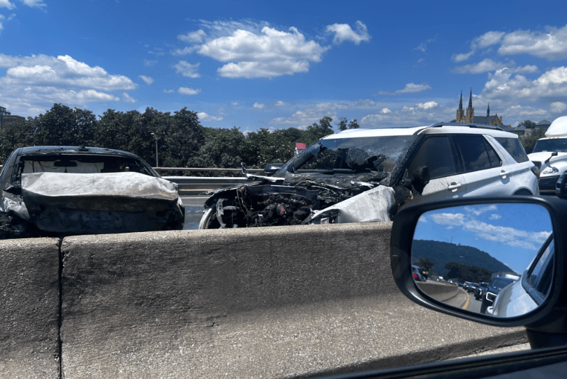 Multi-vehicle crash causes delays on I-581S near MM 1 in Roanoke