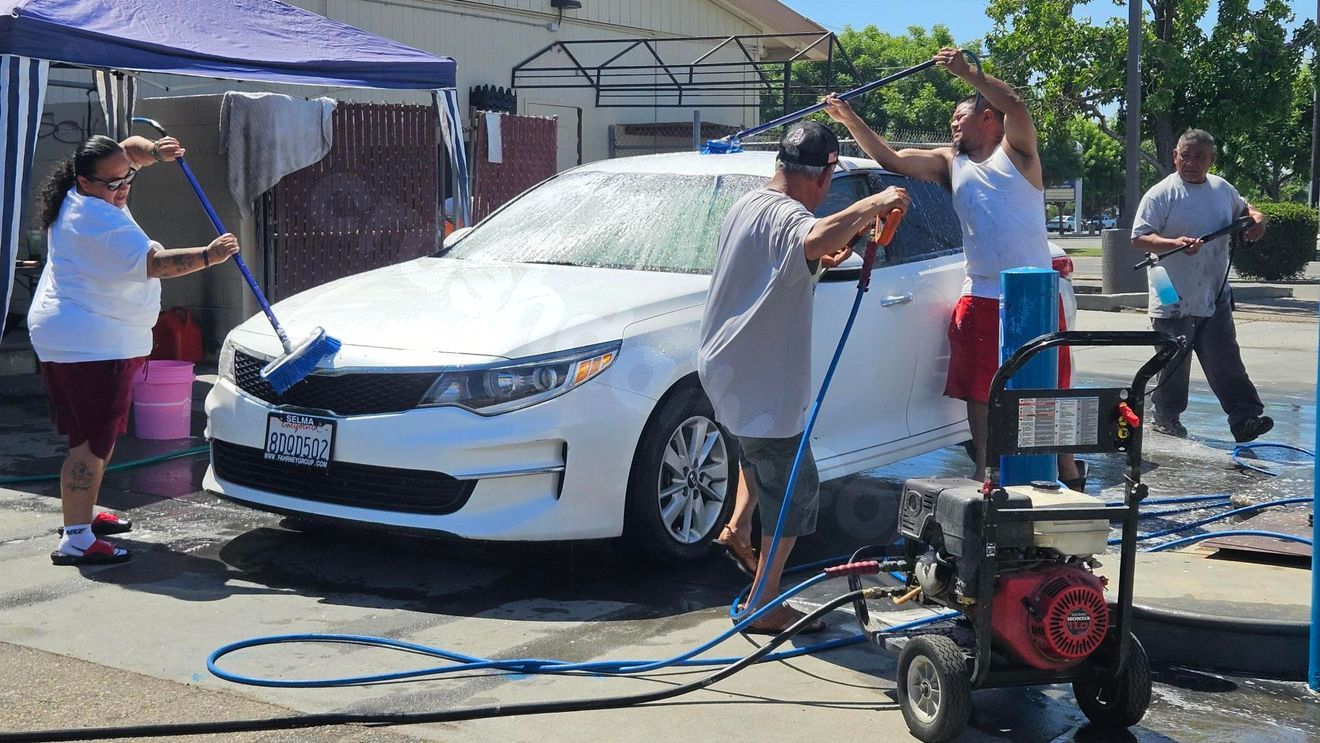 Family car wash fundraiser helps cover medical costs after fatal crash