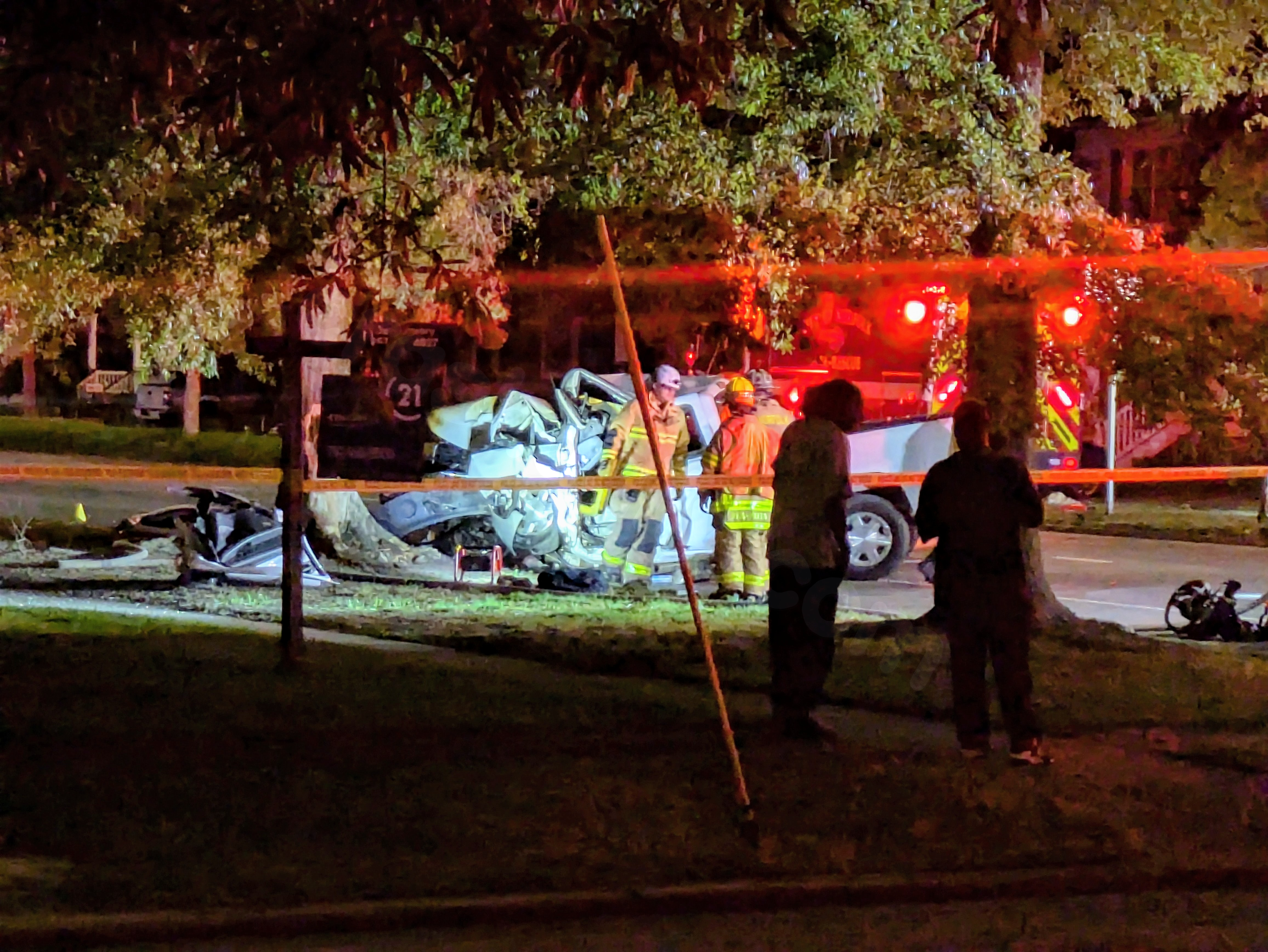NPD: 1 seriously hurt following crash on Lafayette Blvd