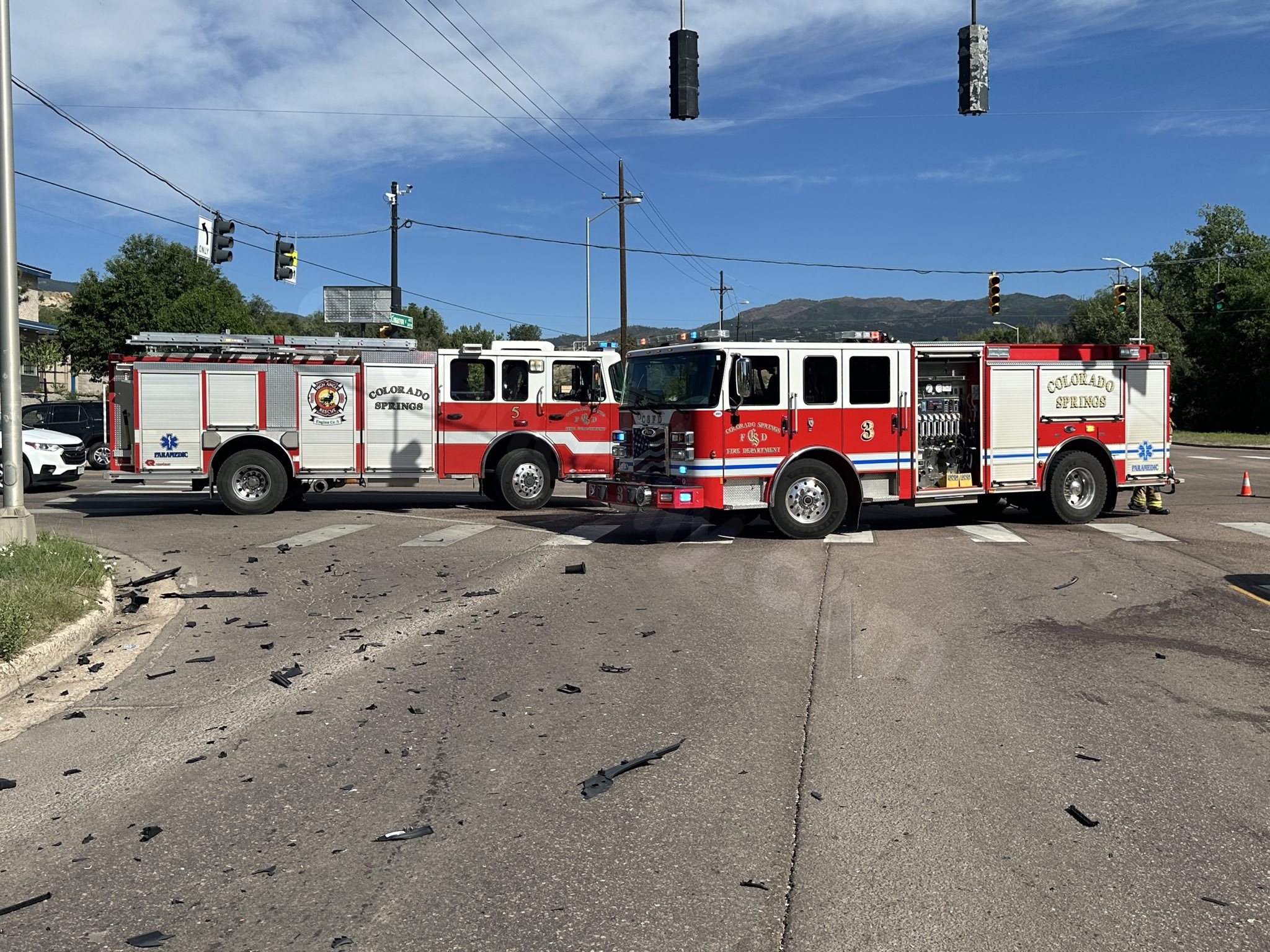 Traffic blocked on Highway 24 due to multi-vehicle crash