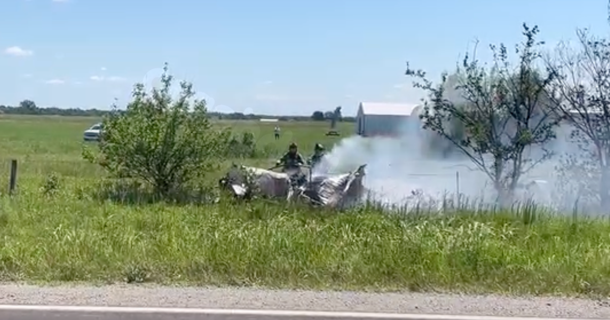 11 skydivers and pilot killed in plane crash near Kansas City