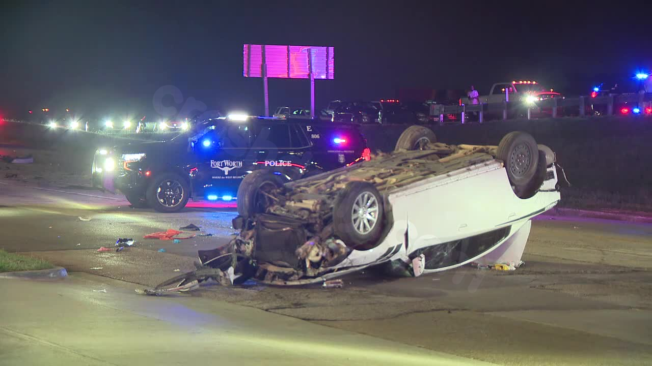 Three juveniles hospitalized, one with serious injuries, after Fort Worth car crash