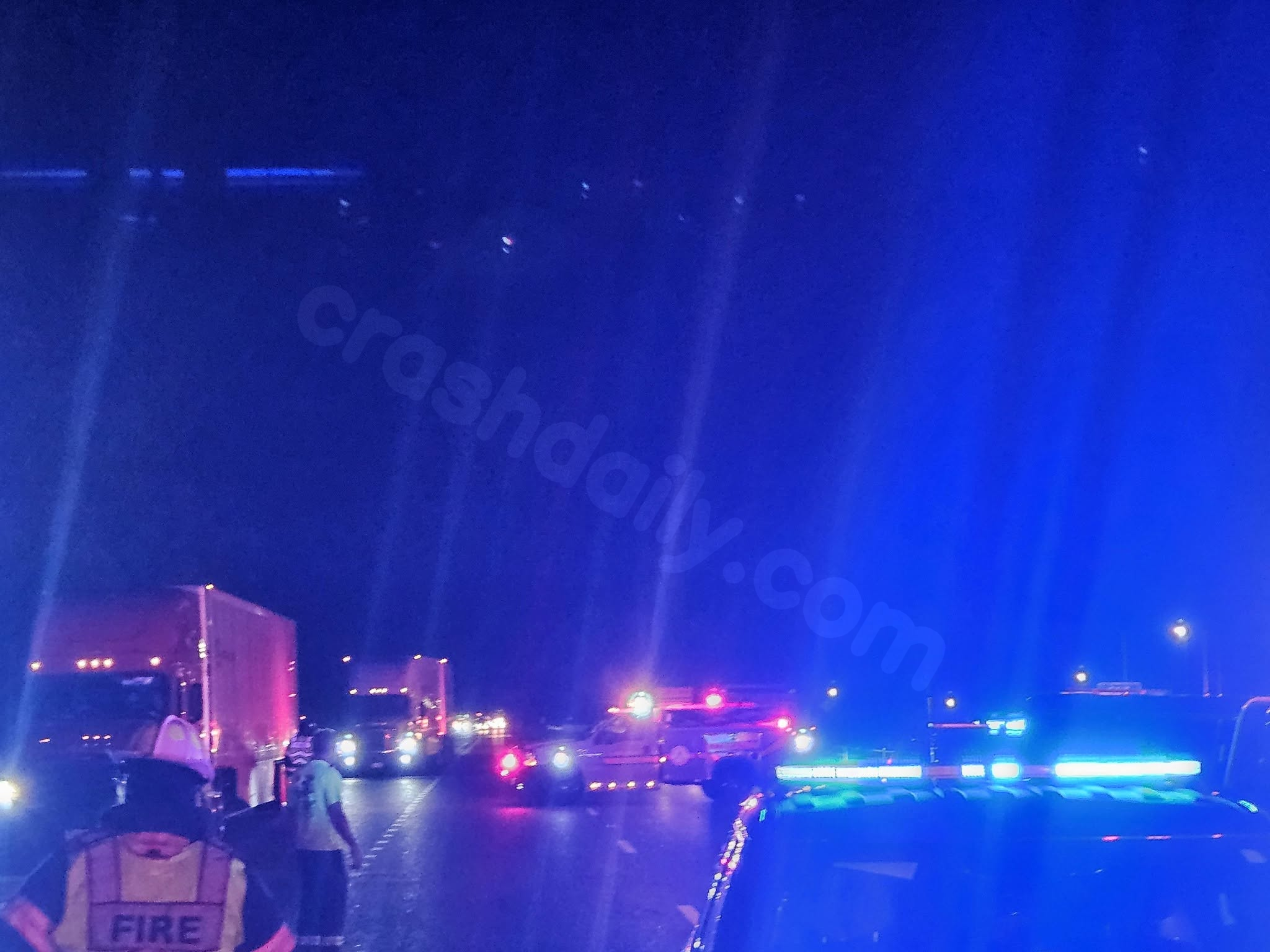 2 killed in wrong-way crash on I-40 in Smith County