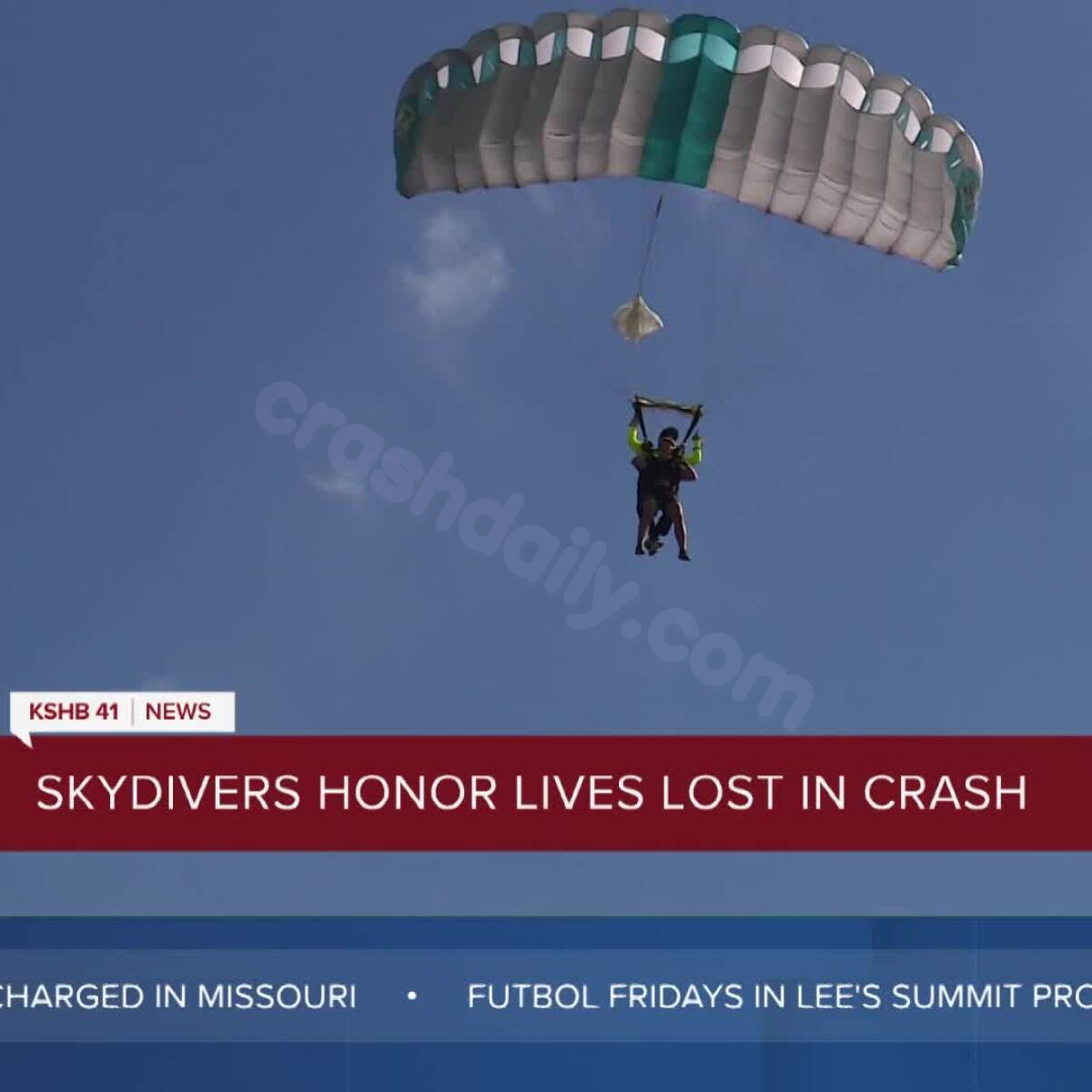 "Everybody on that plane was somebody that I know," Kansas City skydiver remembers plane crash victims