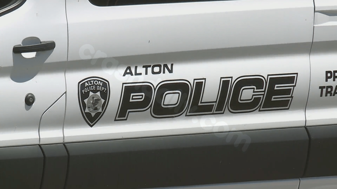 One dead after fiery car crash in Alton