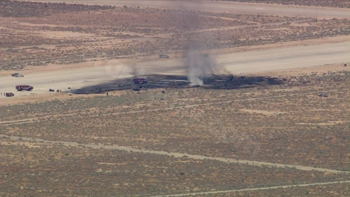 8 crew members believed dead in B-52 crash at Edwards Air Force Base in California, officials say