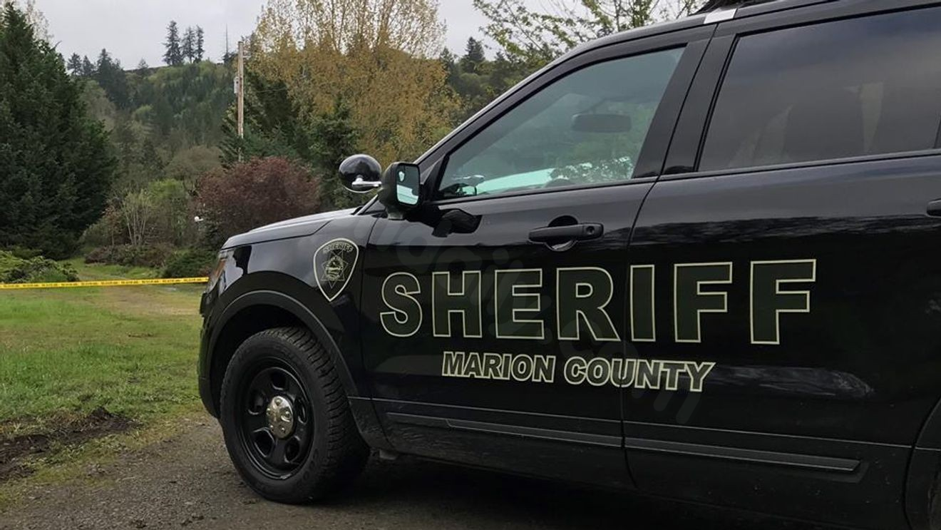 Two killed in head-on crash on Marion Road SE; victims include 16-year-old girl
