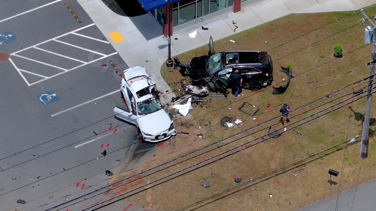 Woman dies in multivehicle crash in Taunton, Massachusetts