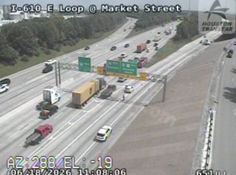 Crash with 18-wheeler closes exit ramp on East Loop near I-10 East Freeway