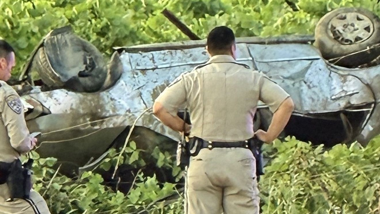 1 dead: Passerby finds rollover crash with ejected driver