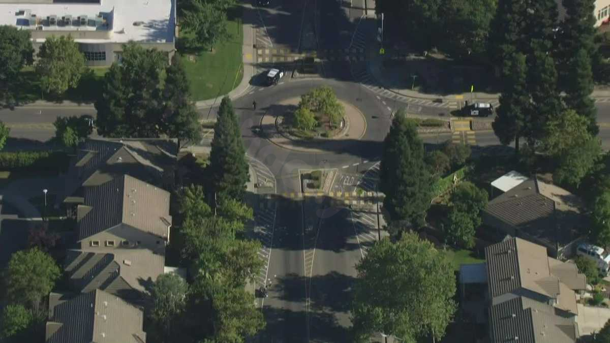 Crash prompts road closures in Sacramento, police say