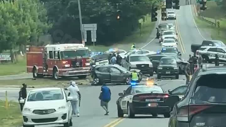 Teen crashes after driving ‘erratically,’ seriously injuring man, Forsyth County deputies say; teen, suspect’s mother charged