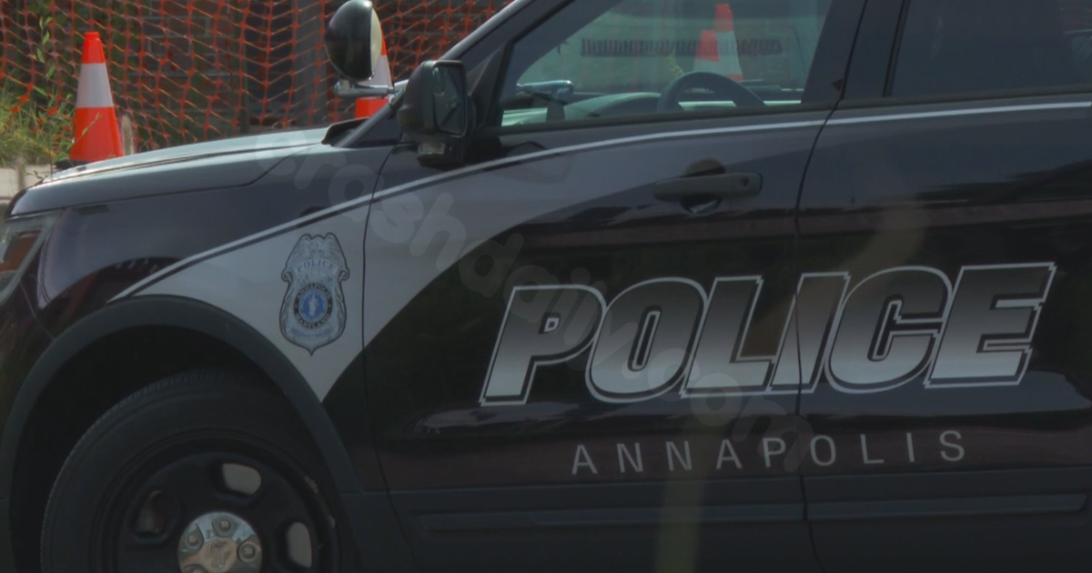1 dead, 2 injured after serious two-vehicle crash in Annapolis