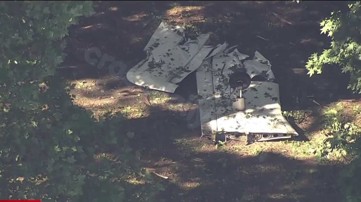 3 dead after small plane crashes near homes in Bowie, Maryland State Police say
