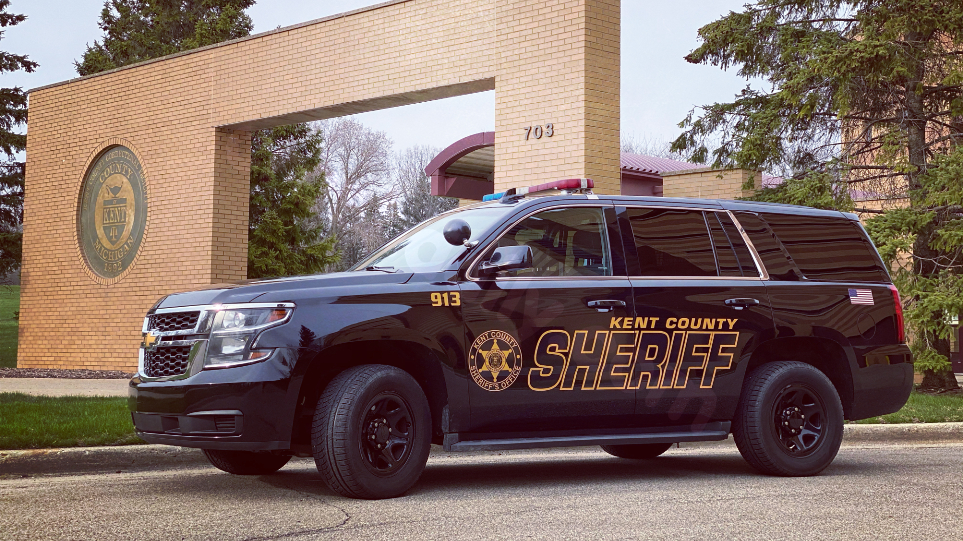 Deputies: Crash in Vergennes Township leaves 5 hurt
