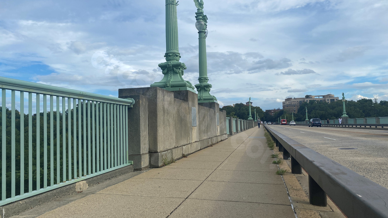 Developing story: Crash closes Taft Bridge on Connecticut Avenue NW