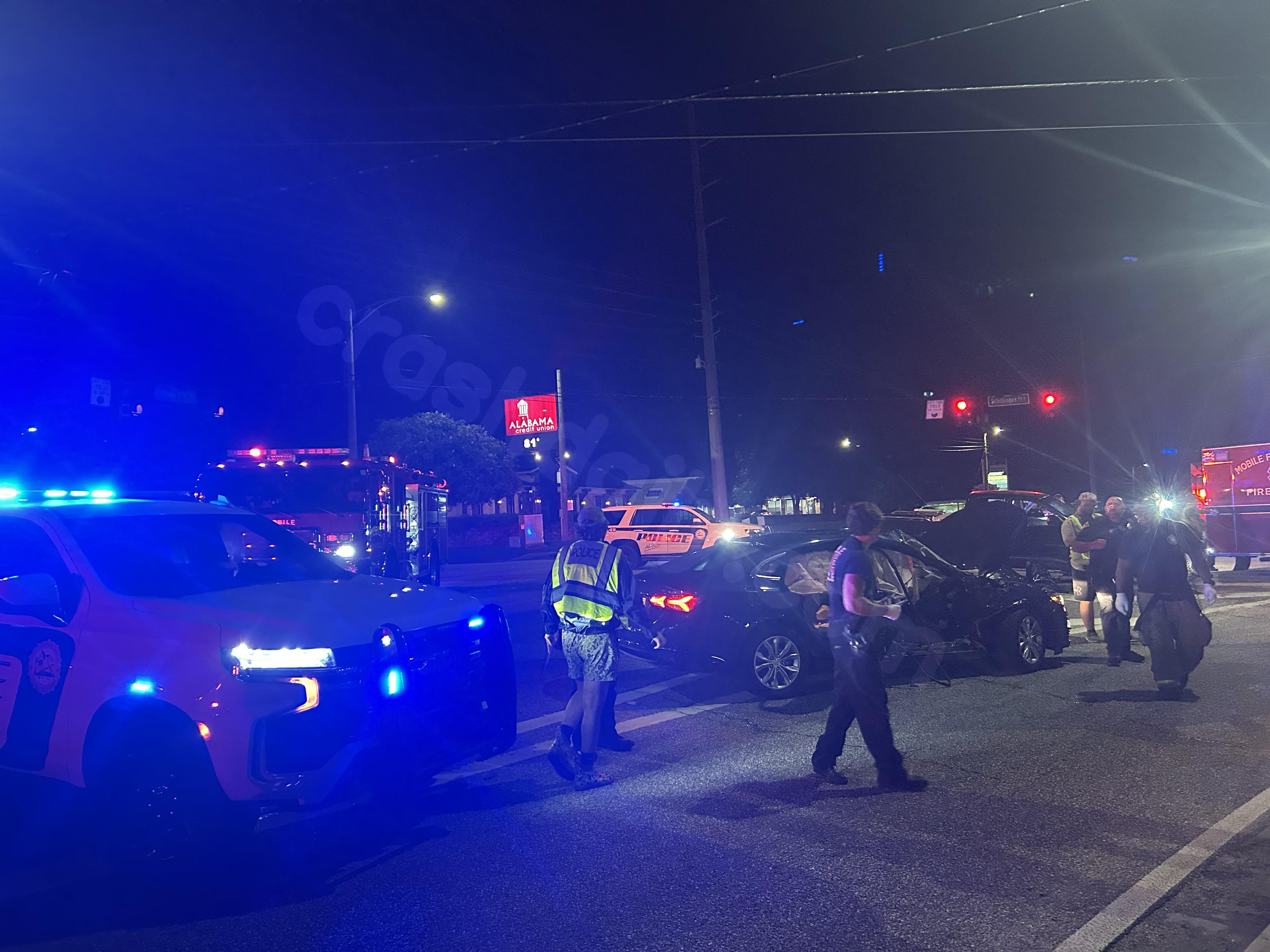 One dead, at least one other injured in late Saturday night crash in Mobile