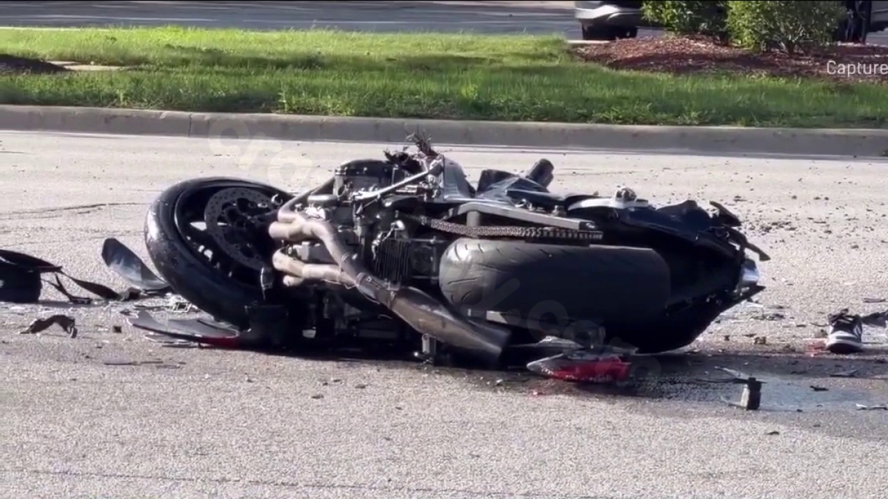 Two killed in motorcycle crash in Schaumburg: officials